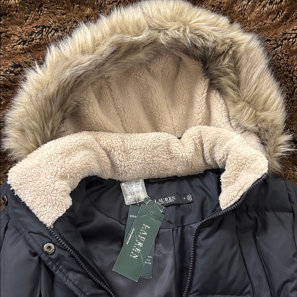 Women’s M Lauren Ralph Lauren Designer Black Puffer Jacket with Faux Fur - Picture 14 of 17